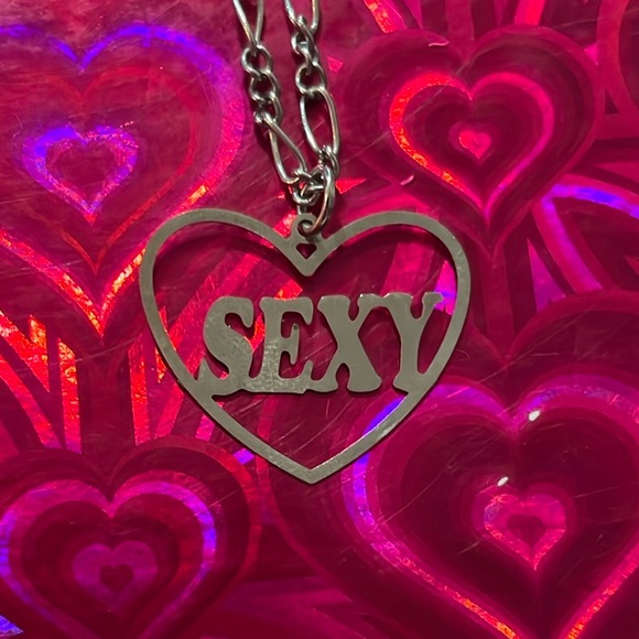 Y2K “sexy” heart necklace - Picture 2 of 5
